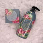 JIGOTT, Набор Гель для душа с ароматом лотоса, 750 мл и Крем увлажняющий для лица с экстарктом лотоса, 100 мл