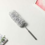 Щётка для удаления пыли Raccoon, телескопическая ручка 30-80 см, насадка из микрофибры 17 см