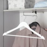 Вешалка для одежды с перекладиной SAVANNA, размер 46-48, дерево, покрытие Soft-touch, цвет белый