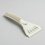 Скребок пластиковый Доляна, для деликатных поверхностей, 22,5x9,5 см